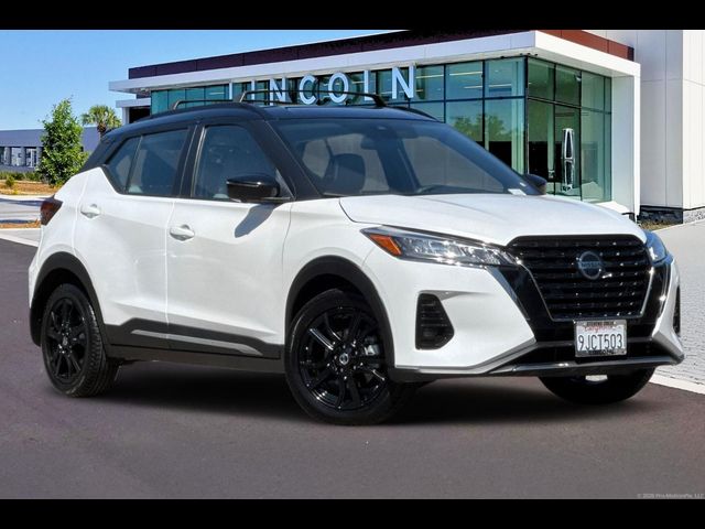 2021 Nissan Kicks SR
