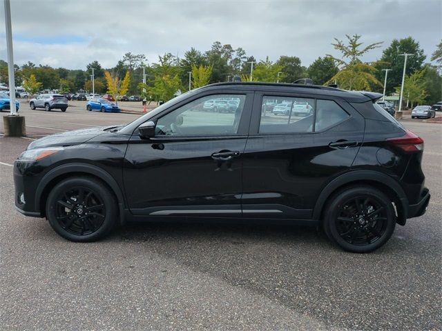 2021 Nissan Kicks SR