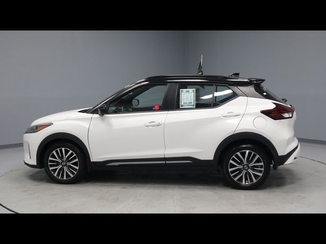 2021 Nissan Kicks SR
