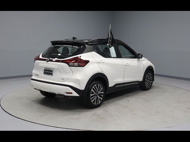 2021 Nissan Kicks SR