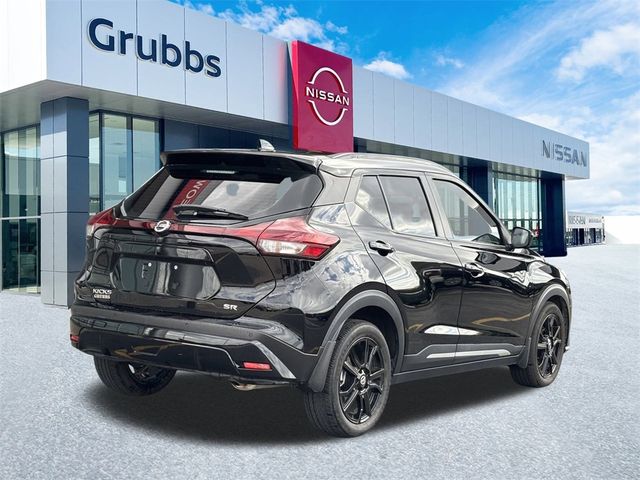 2021 Nissan Kicks SR