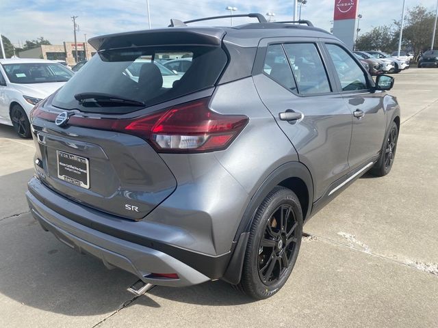 2021 Nissan Kicks SR