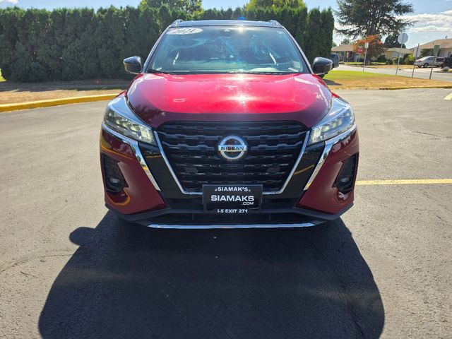 2021 Nissan Kicks SR