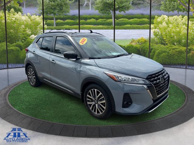 2021 Nissan Kicks SR