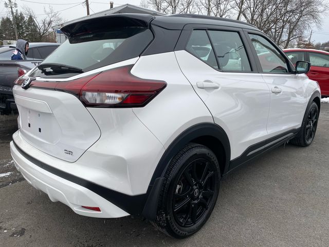 2021 Nissan Kicks SR