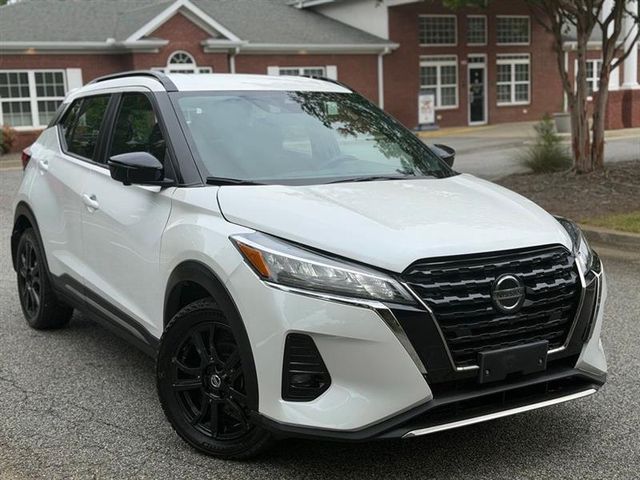 2021 Nissan Kicks SR
