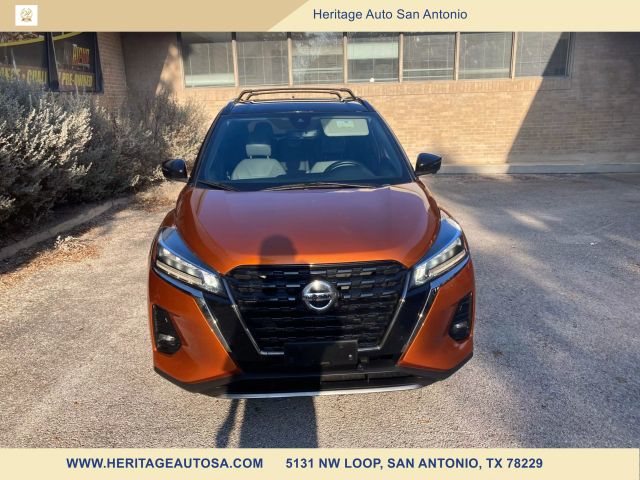 2021 Nissan Kicks SR