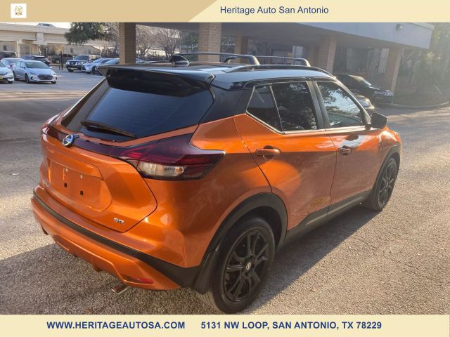 2021 Nissan Kicks SR