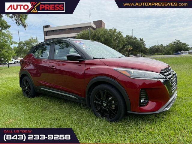 2021 Nissan Kicks SR