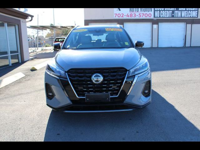 2021 Nissan Kicks SR