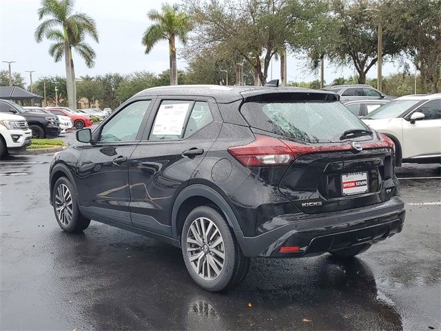 2021 Nissan Kicks SV