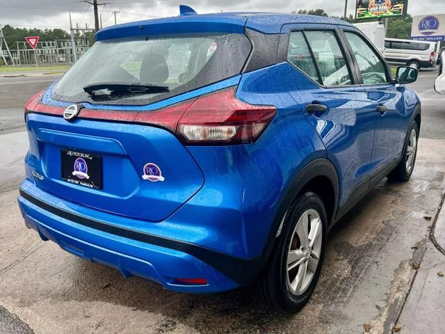 2021 Nissan Kicks S