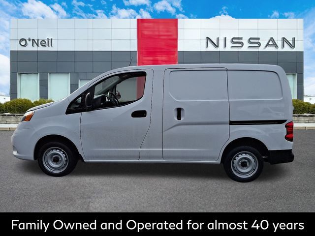 2021 Nissan NV200 S