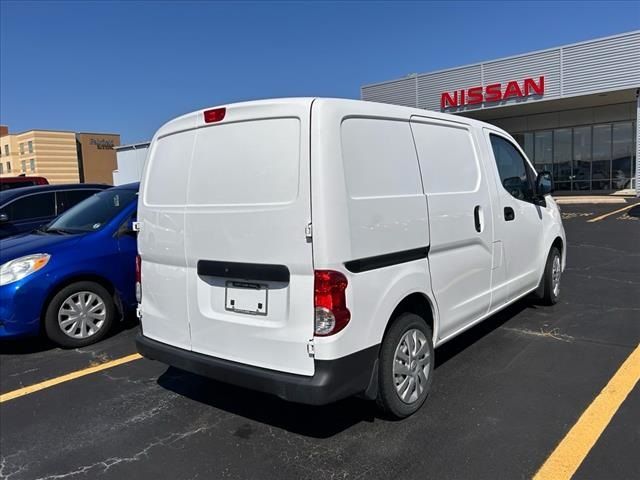 2021 Nissan NV200 S