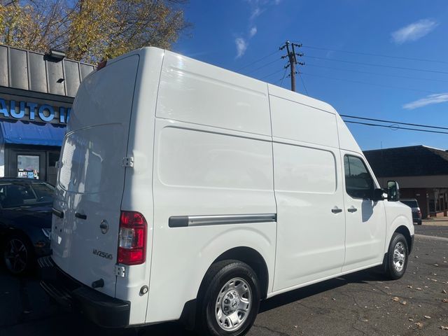 2021 Nissan NV SV