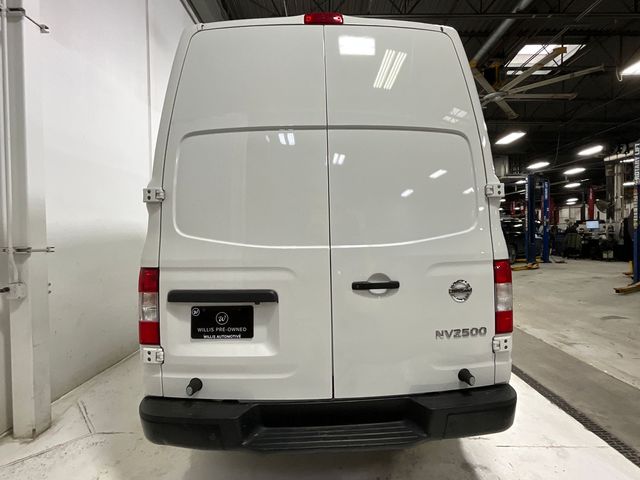 2021 Nissan NV SV