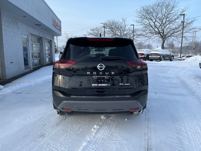 2021 Nissan Rogue SL