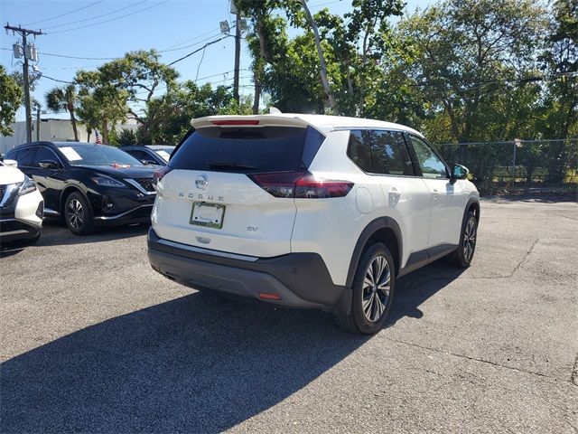 2021 Nissan Rogue SV