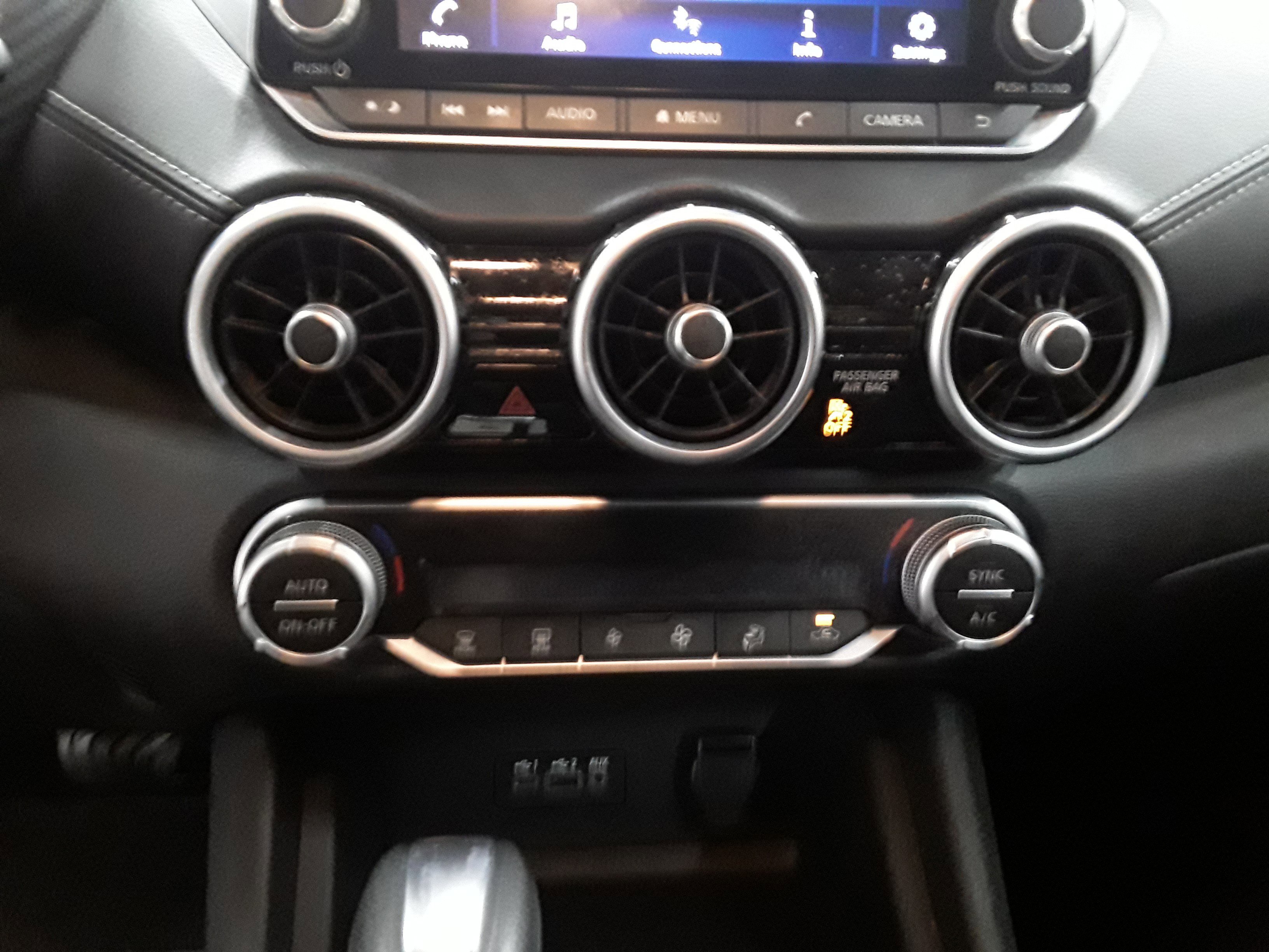 Vehicle image 13 of 22