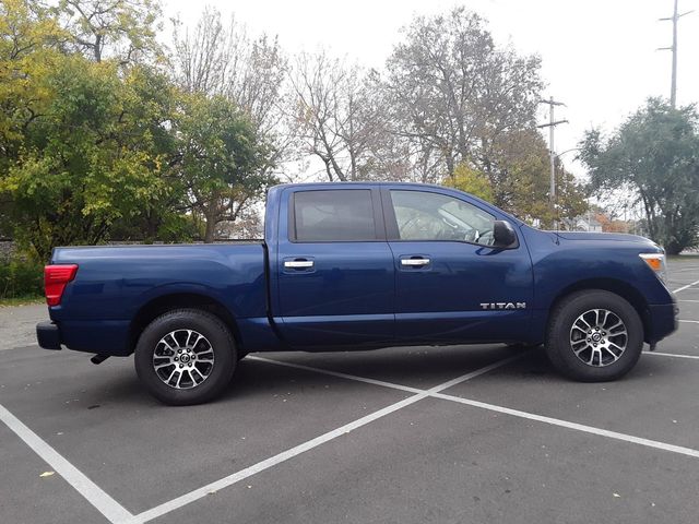 2021 Nissan Titan SV