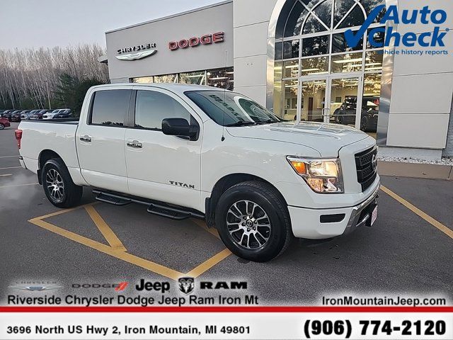 2021 Nissan Titan SV