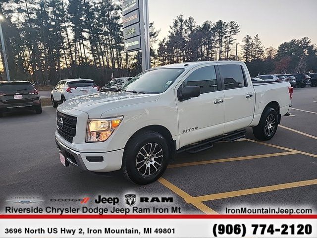 2021 Nissan Titan SV