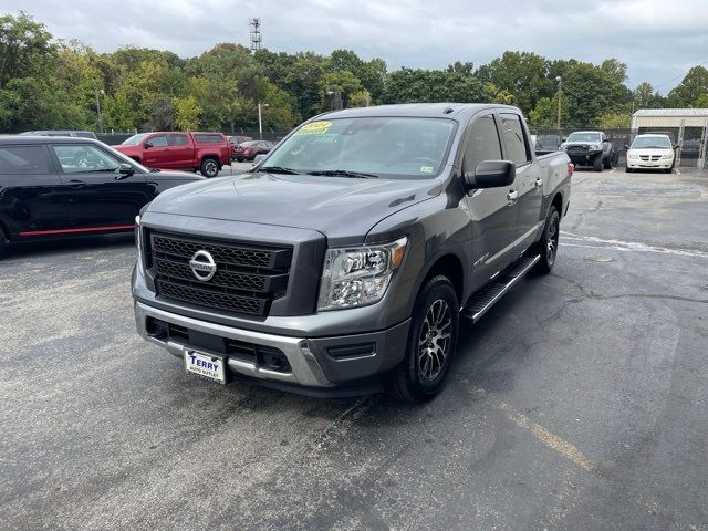 2021 Nissan Titan SV