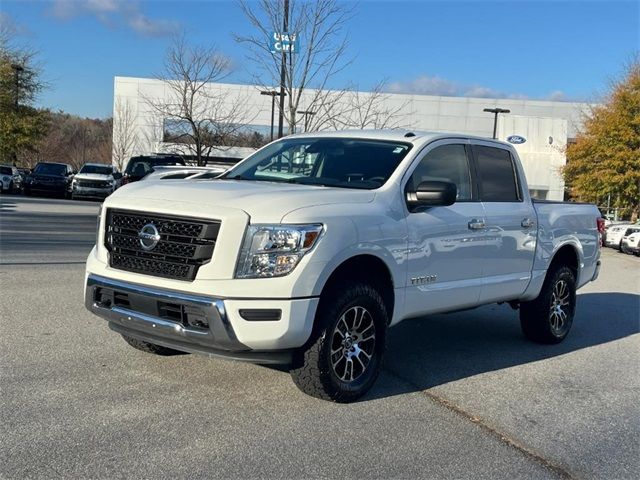 2021 Nissan Titan SV