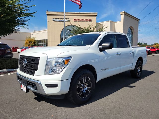 2021 Nissan Titan SV