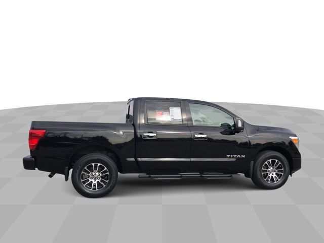 2021 Nissan Titan SV