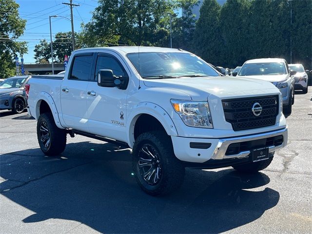 2021 Nissan Titan SV