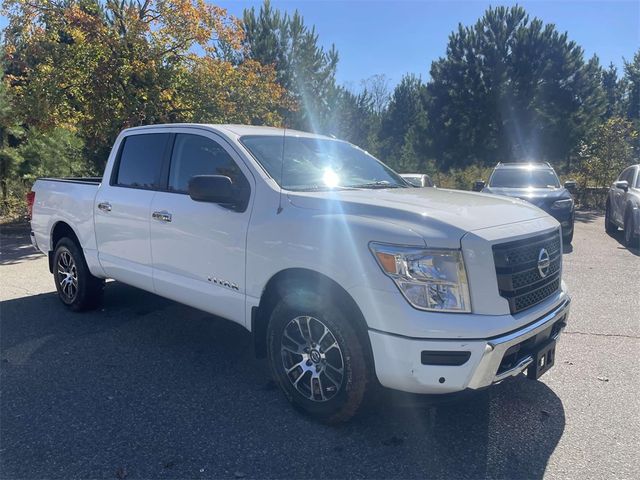 2021 Nissan Titan SV