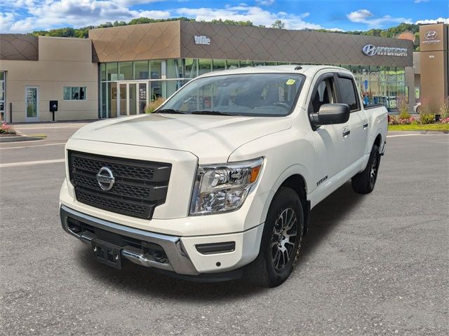 2021 Nissan Titan SV