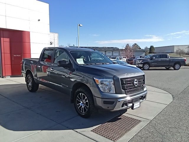 2021 Nissan Titan SV