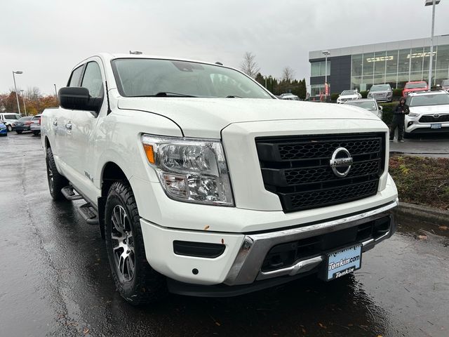 2021 Nissan Titan SV