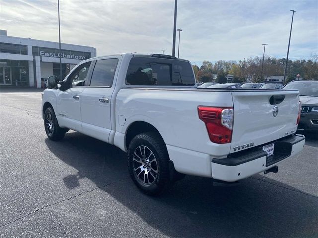 2021 Nissan Titan SV