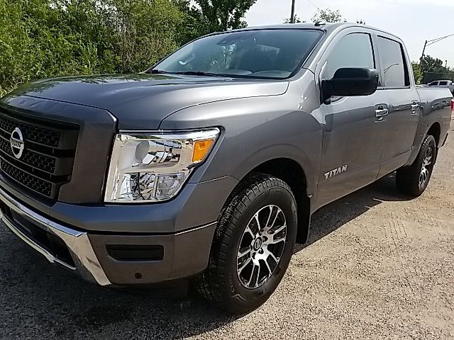 2021 Nissan Titan SV