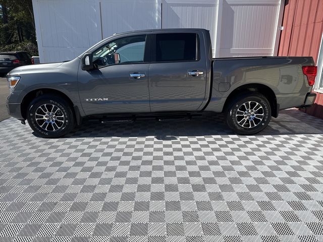 2021 Nissan Titan SV