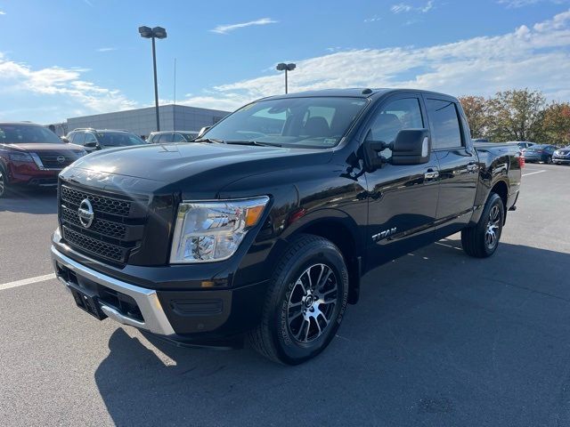 2021 Nissan Titan SV