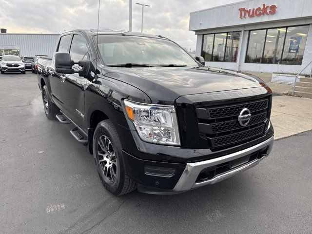 2021 Nissan Titan SV