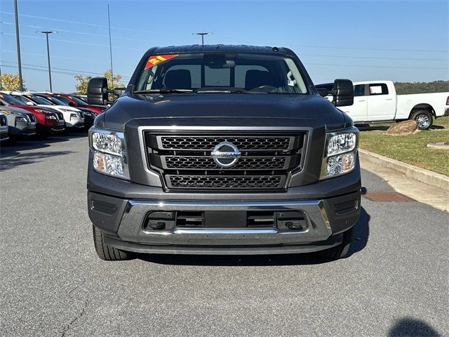 2021 Nissan Titan SV