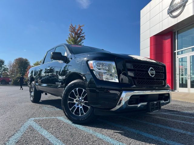 2021 Nissan Titan SV