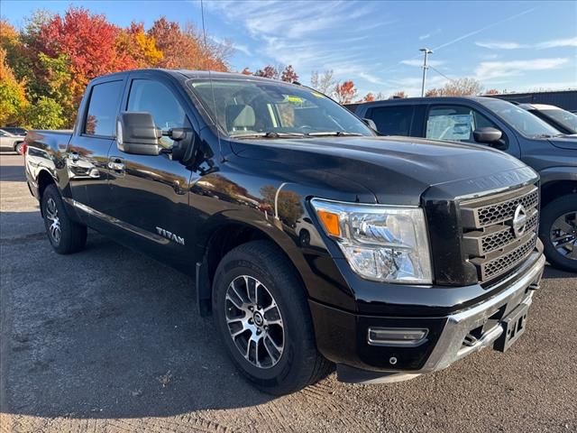 2021 Nissan Titan SV