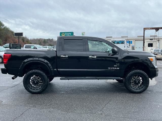 2021 Nissan Titan SV