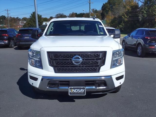 2021 Nissan Titan SV