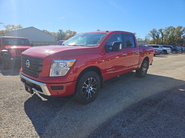 2021 Nissan Titan SV