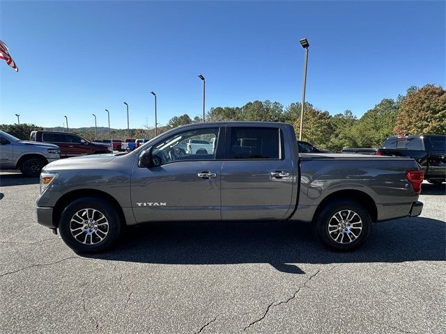 2021 Nissan Titan SV