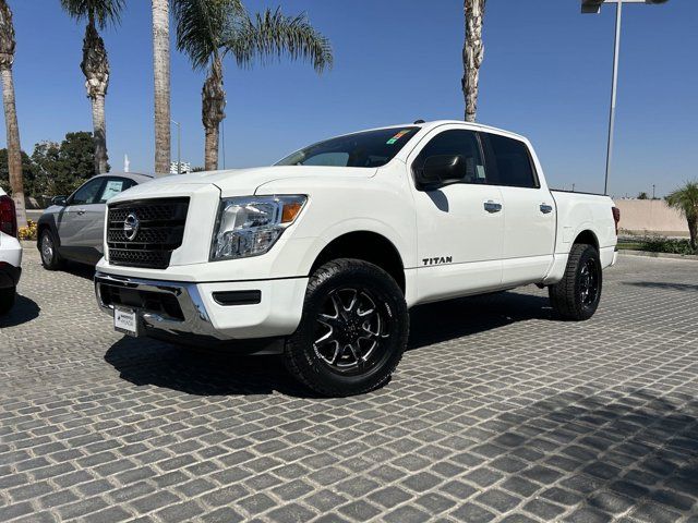 2021 Nissan Titan SV