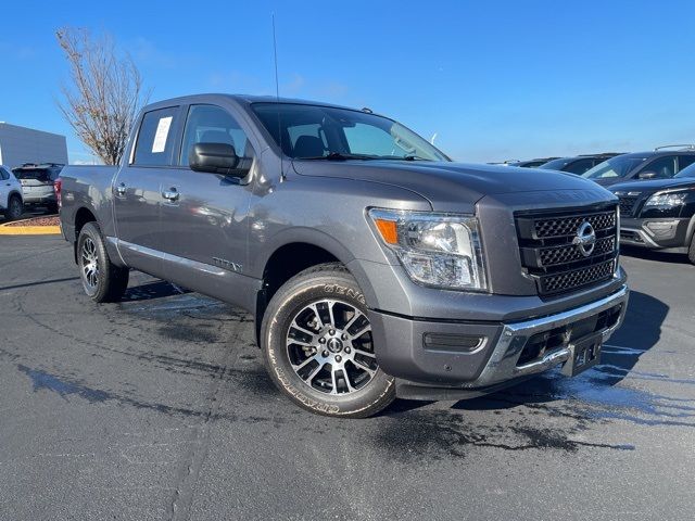 2021 Nissan Titan SV