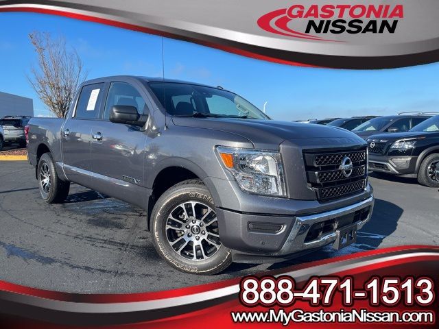 2021 Nissan Titan SV